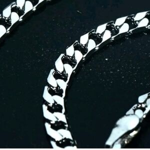 MEN'S CUBAN CHAIN NECKLACE NEW 20 IN LONG